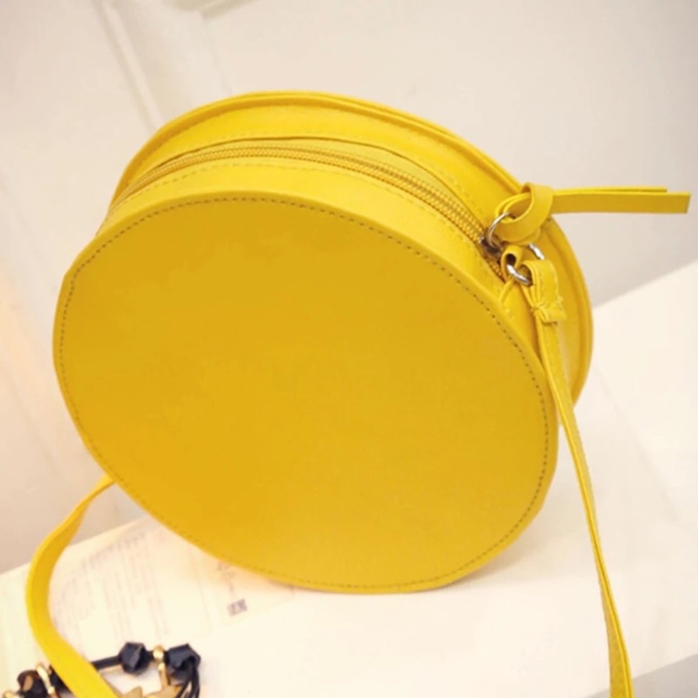 πAdorable Lemon Purse - Picture 3 of 3